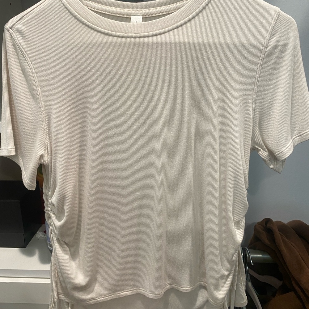 Lululemon crop top